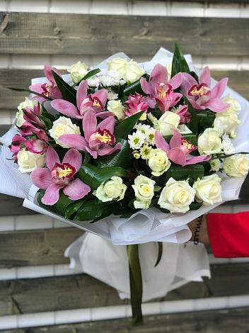 Букет цветов из: Розы и Хризантемы в Лисках