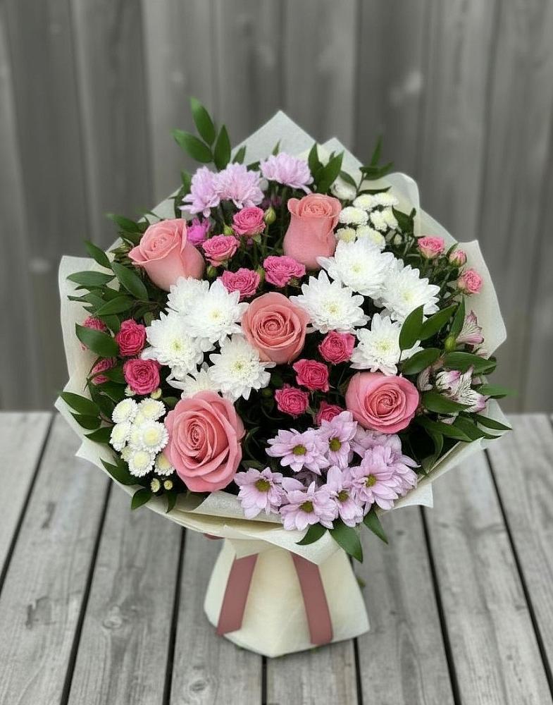 Букет цветов из: Альстромерии, Гвоздики, Розы и Хризантемы в Лисках