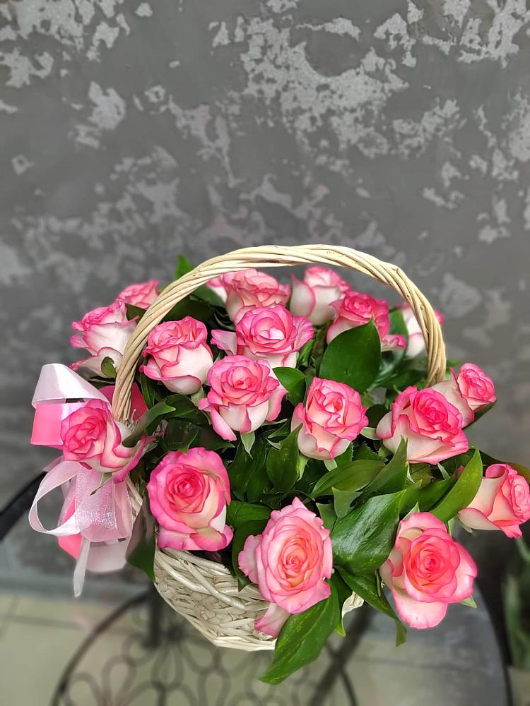Цветочная композиция из Розы в корзине в Лисках