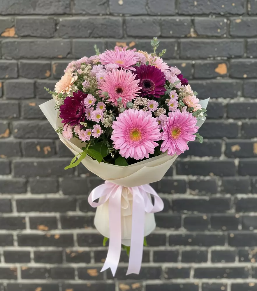 Букет цветов из: Герберы и Хризантемы в Лисках