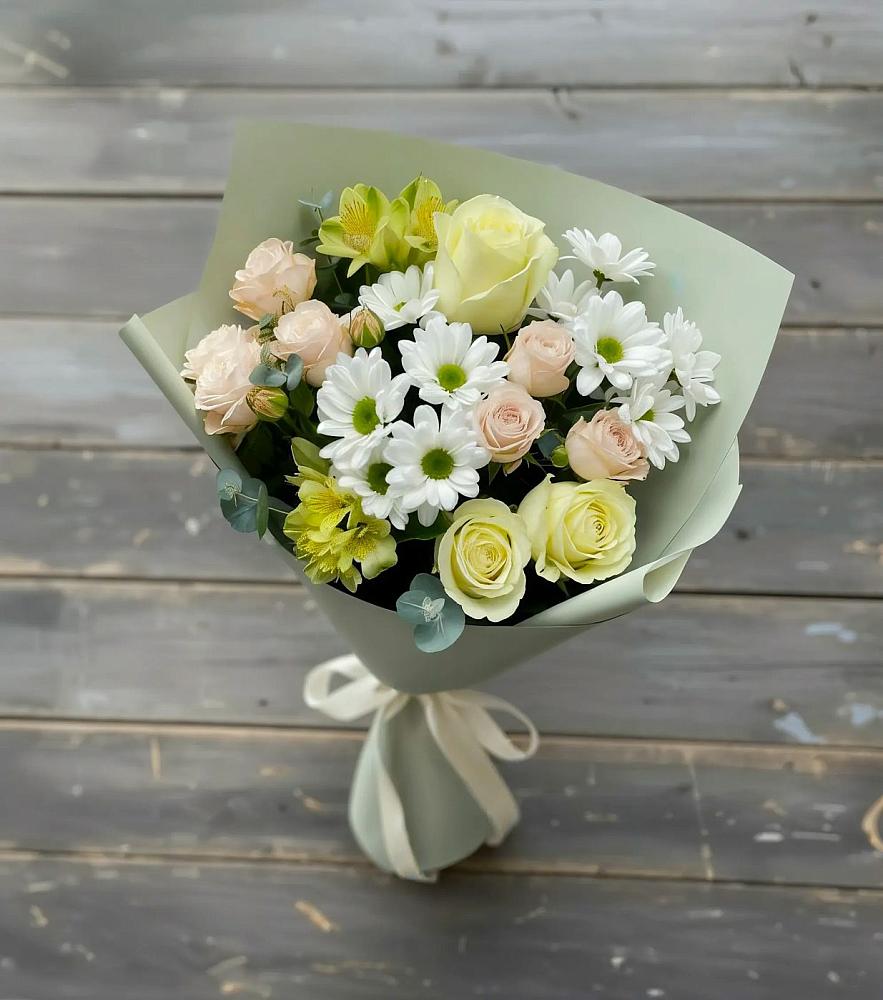 Букет цветов из: Альстромерии, Розы и Хризантемы в Лисках