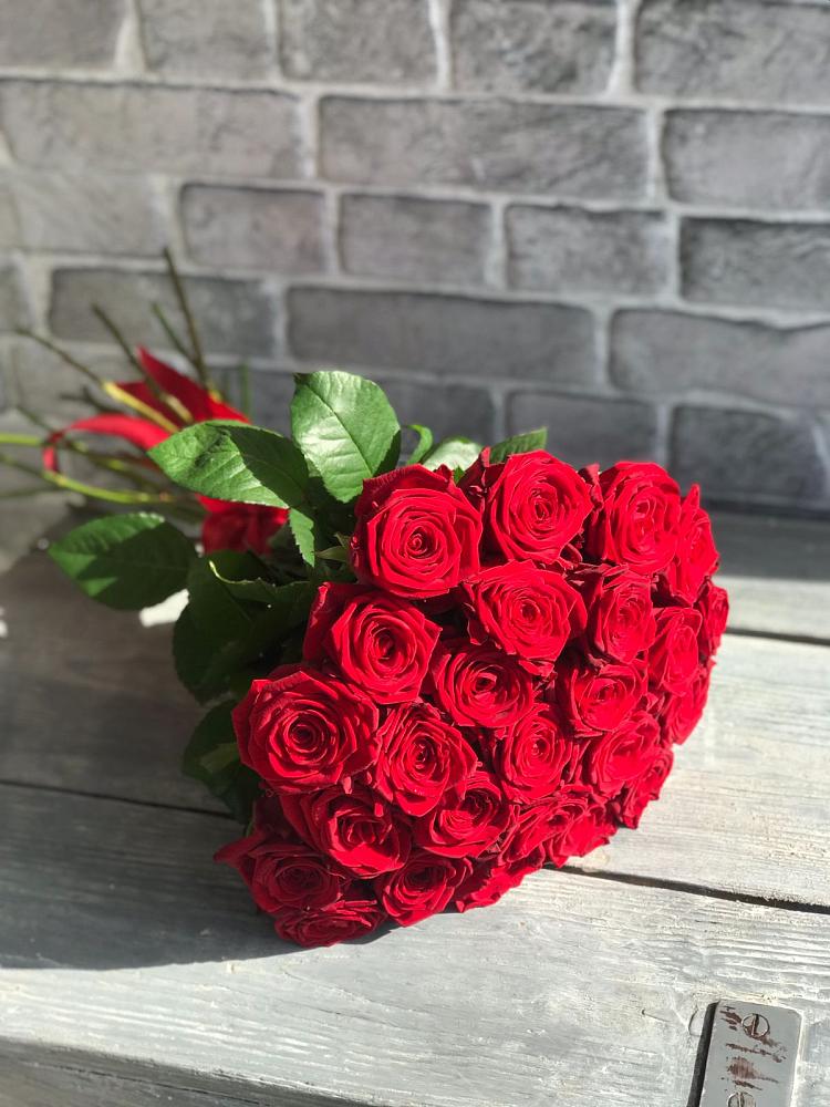 Букет Красные розы Фридом в Лисках