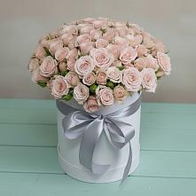 Цветочная композиция из Розы в шляпной коробке в Лисках