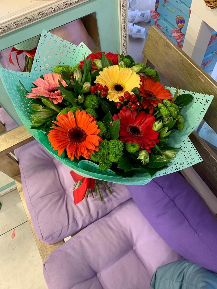 Букет цветов из: Герберы, Хризантемы и Альстромерии в Лисках