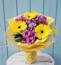 Букет цветов из:  Хризантемы и Герберы в Лисках