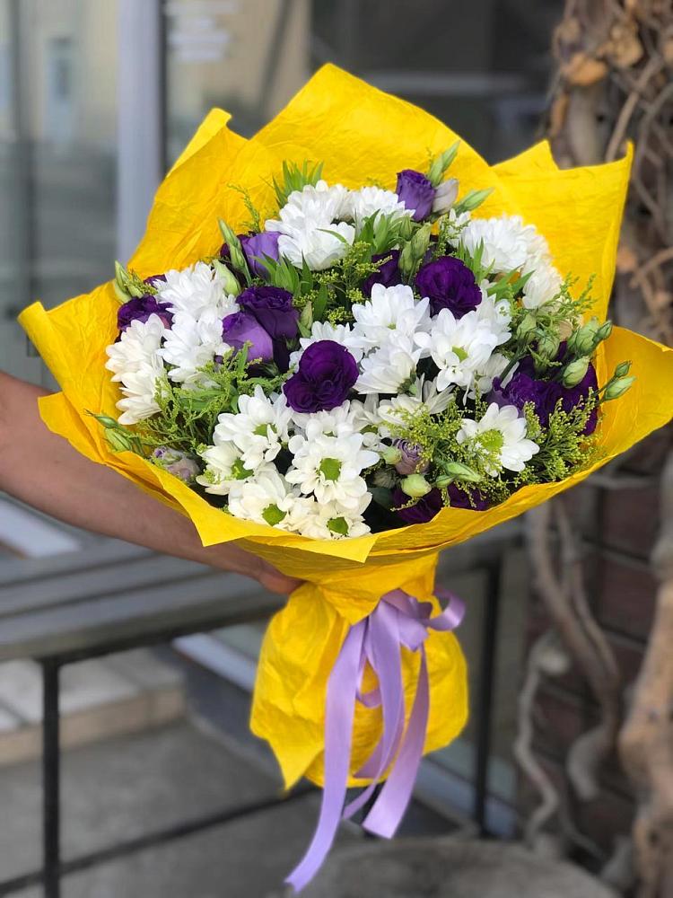 Букет цветов из: Ирисы, Хризантемы и Ромашки в Лисках