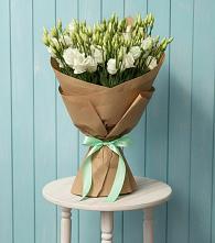 Букет цветов из:  Лизиантусы в Лисках