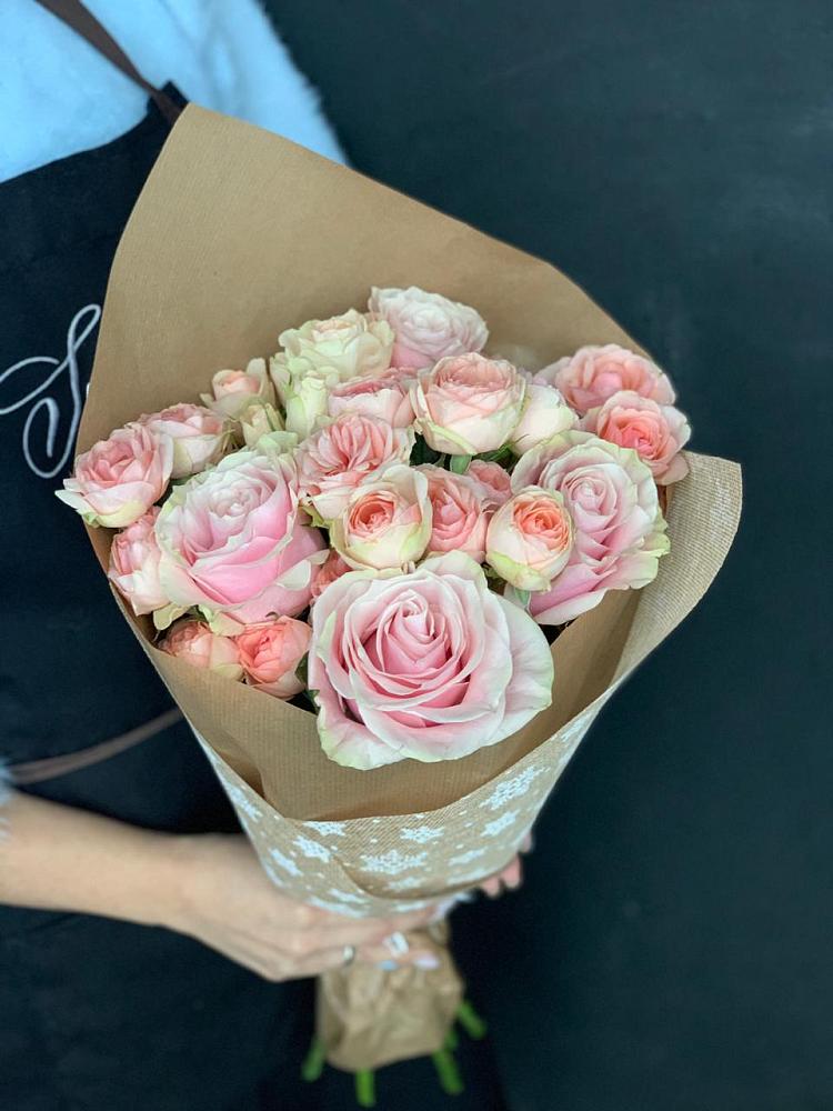 Букет цветов из: Хризантемы и Розы в Лисках