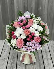 Букет цветов из:  Альстромерии, Гвоздики, Розы и Хризантемы в Лисках