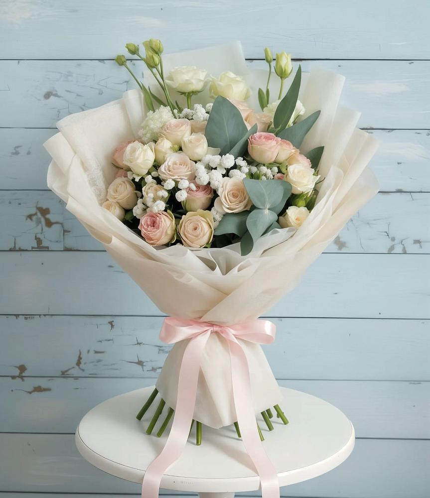 Букет цветов из: Розы и Лизиантусы в Лисках