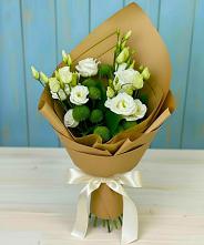 Букет цветов из:  Хризантемы и Лизиантусы #REPLACE_PRED# Лисках