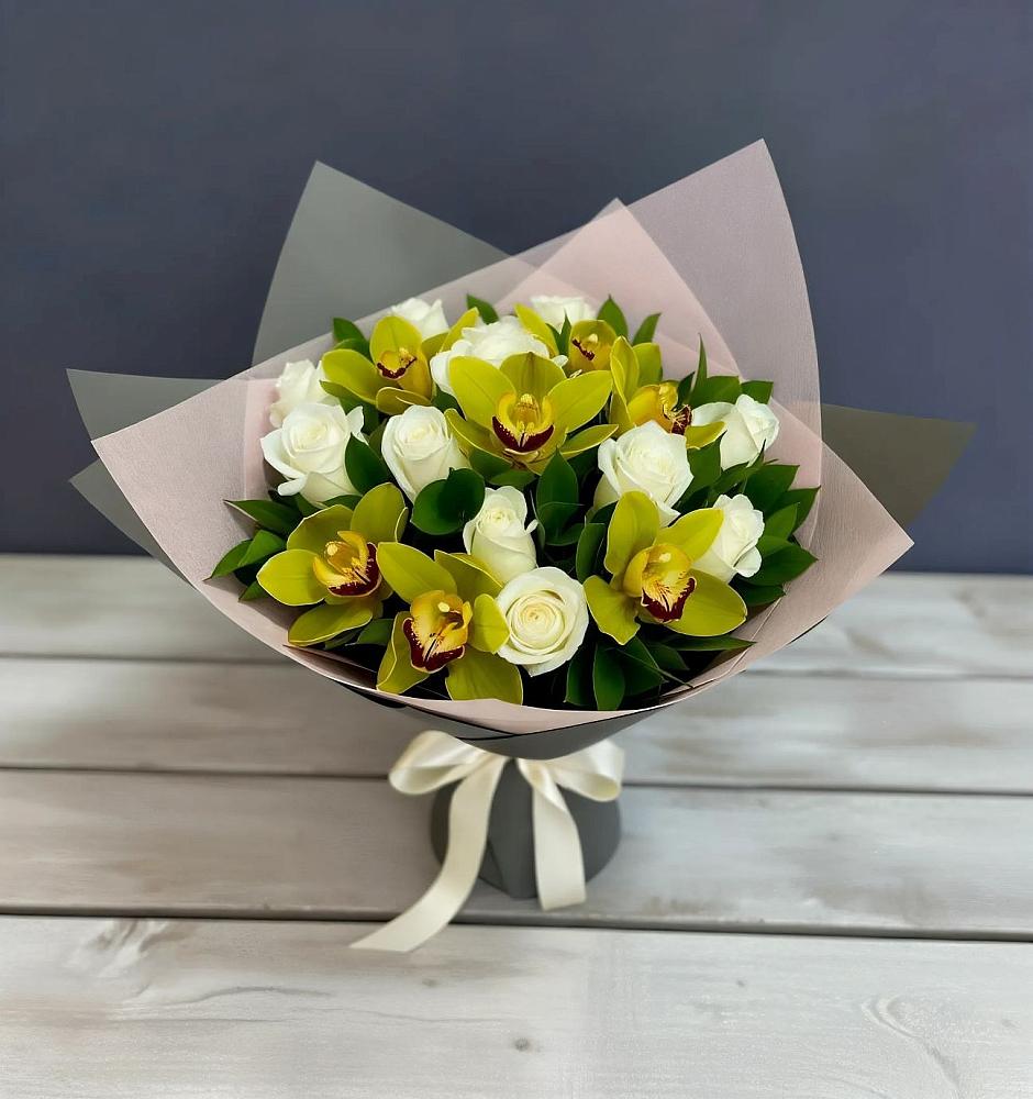 Букет цветов из: Орхидеи и Розы в Лисках