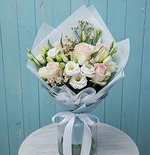 Букет цветов из:  Розы и Лизиантусы в Лисках