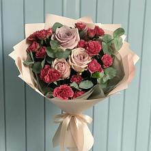 Букет цветов из:  Гвоздики и Розы в Лисках