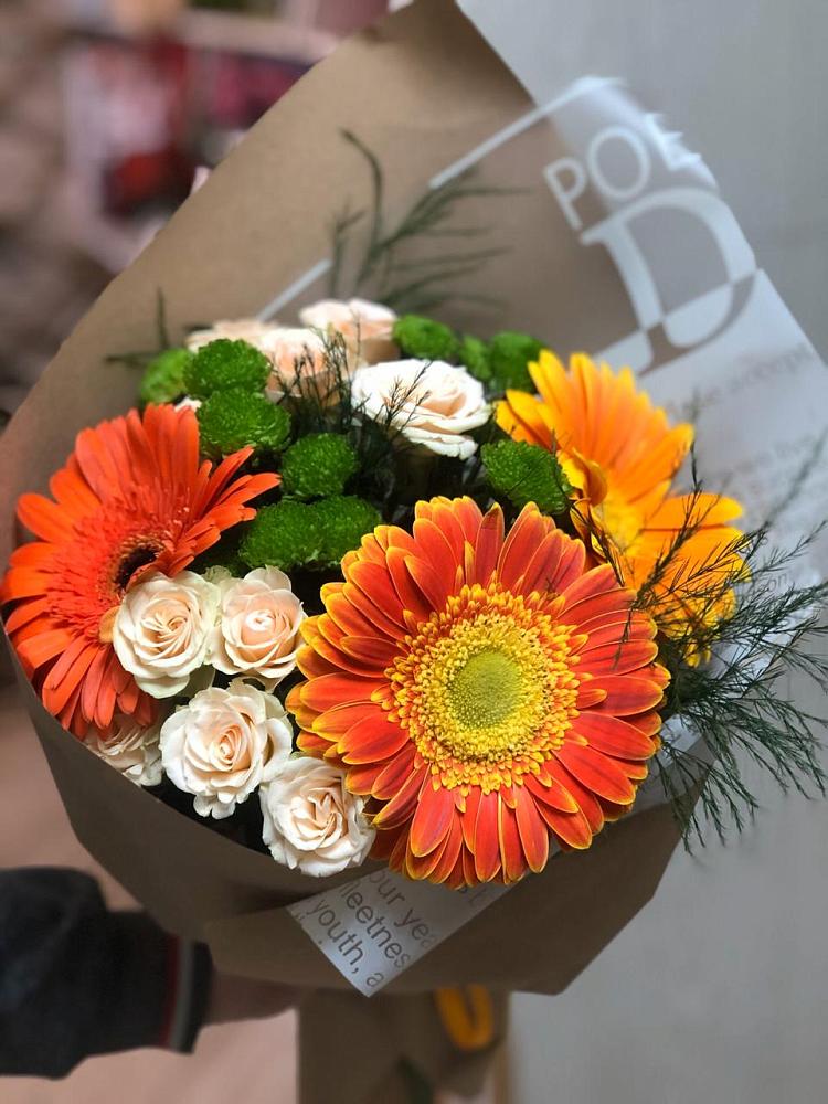Букет цветов из: Герберы, Хризантемы и Розы в Лисках