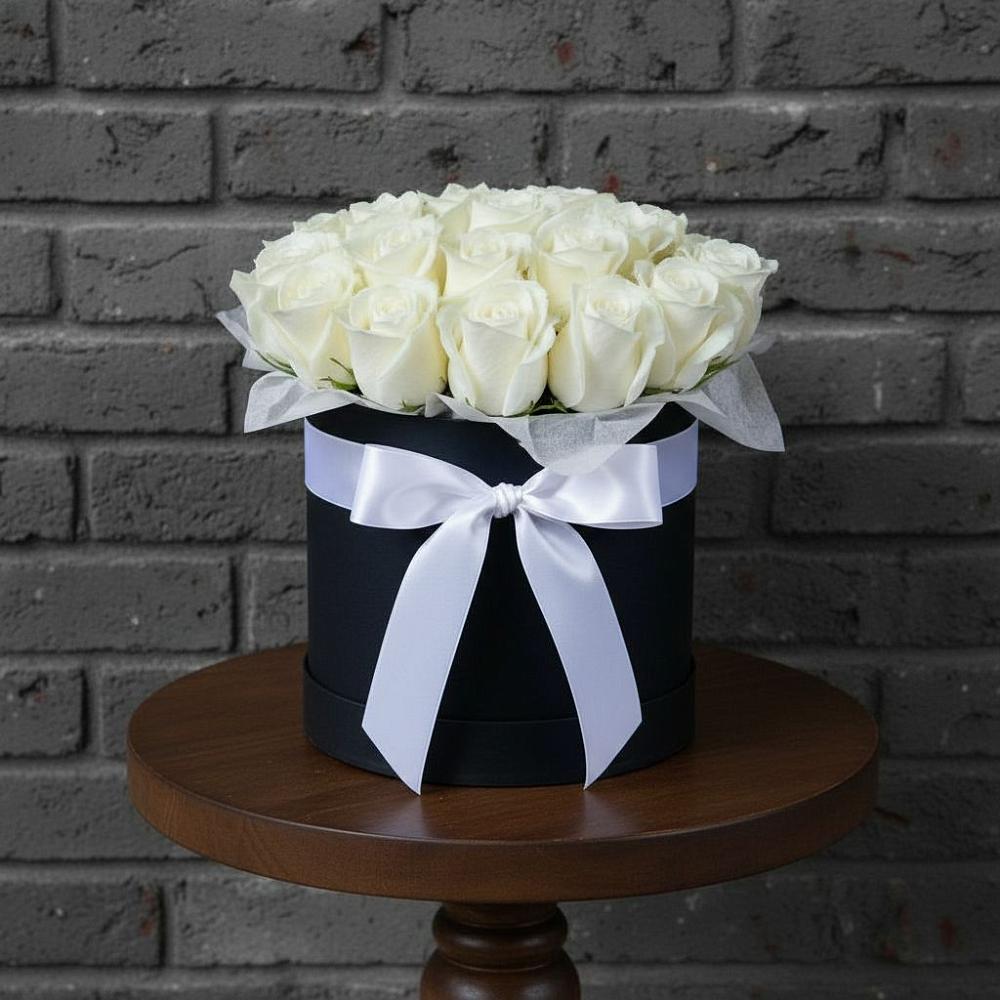 Цветочная композиция из Розы в шляпной коробке в Лисках