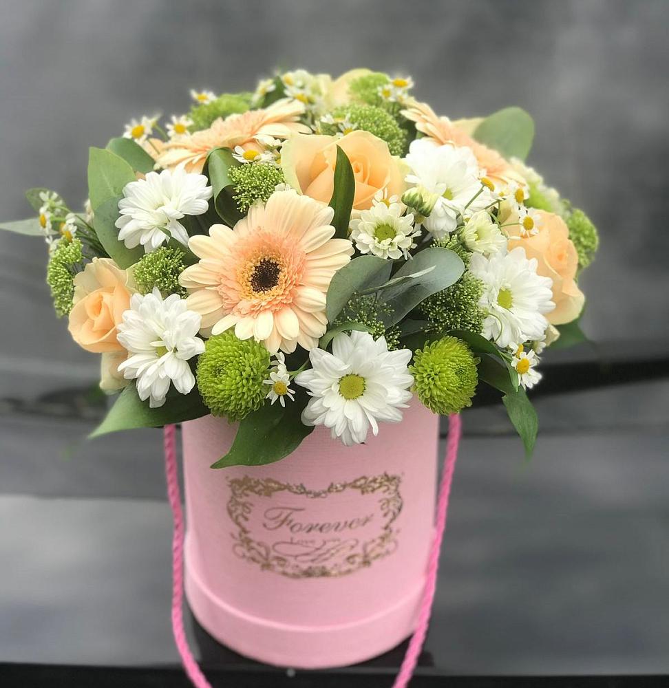 Цветочная композиция из Розы, Герберы и Хризантемы в шляпной коробке в Лисках