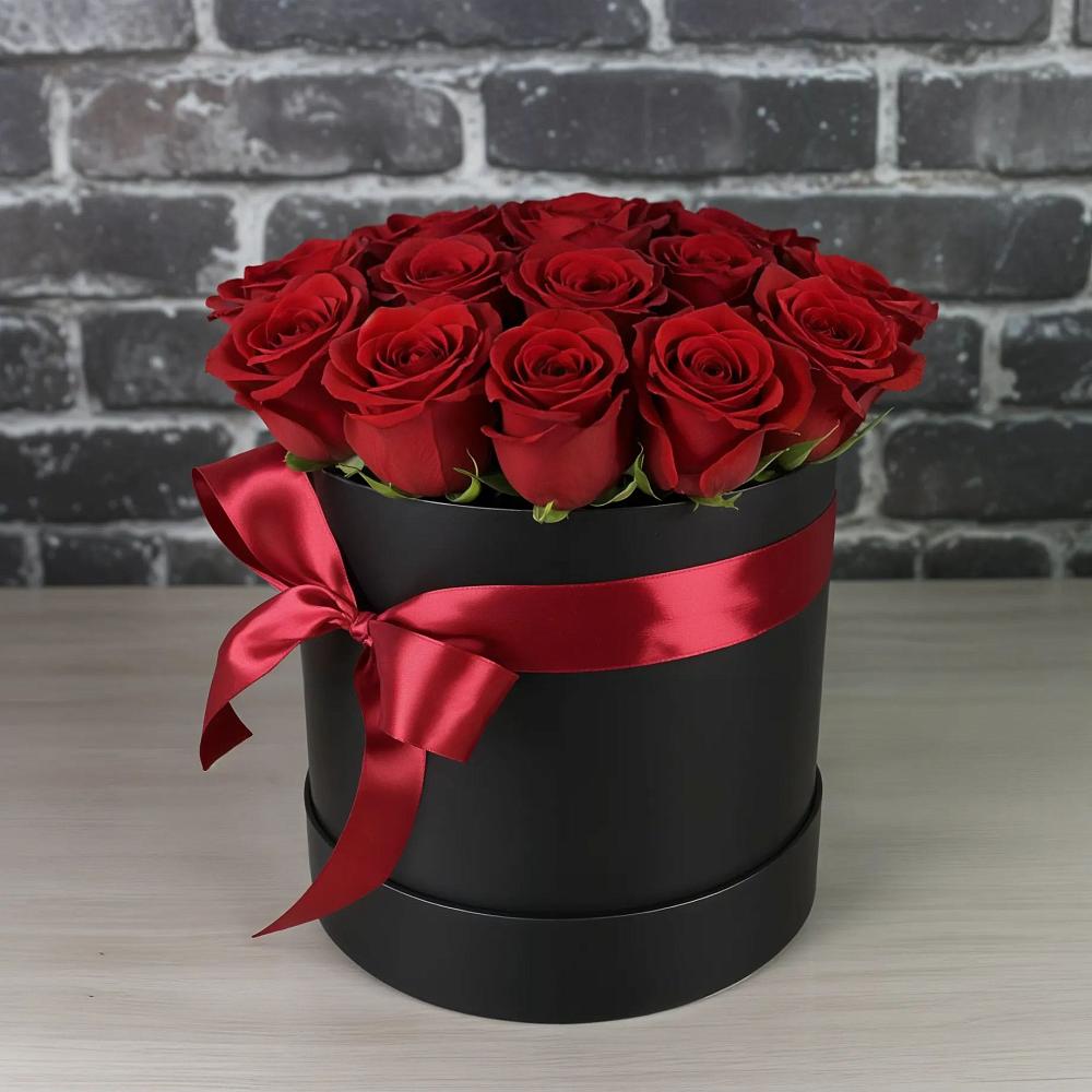 Цветочная композиция из Розы в шляпной коробке в Лисках