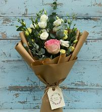 Букет цветов из:  Розы и Лизиантусы #REPLACE_PRED# Лисках